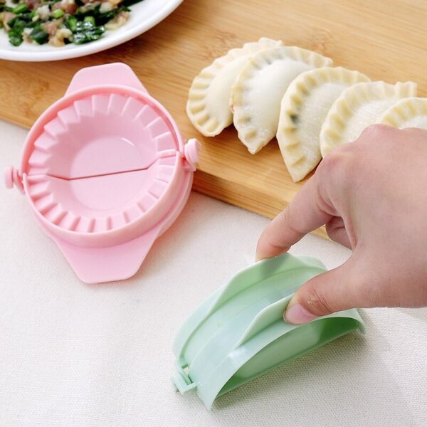 DIY Plastic Dumpling Mold Dough Press Gadgets for Cooking Dumplings Easily Gadget Tools Set Kitchen Gadgets - Image 2